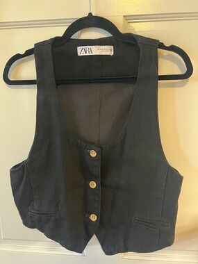 Zara Black Button-Front Vest